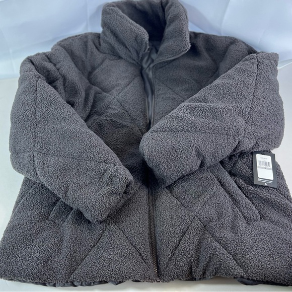 Andrew Marc Sport Women's Faux Poodle Fur Diamond Quilted Puffer Jacket Size:1X - Picture 12 of 12